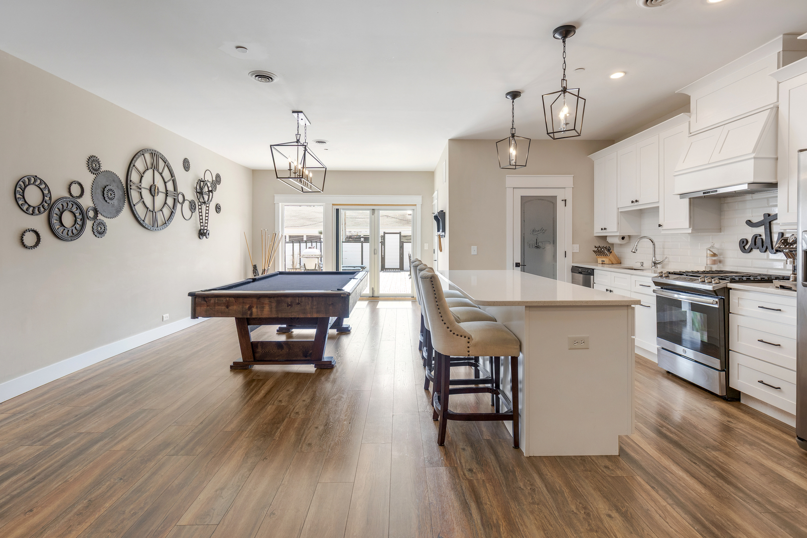 219 W Main Street, St. Charles, IL 60174