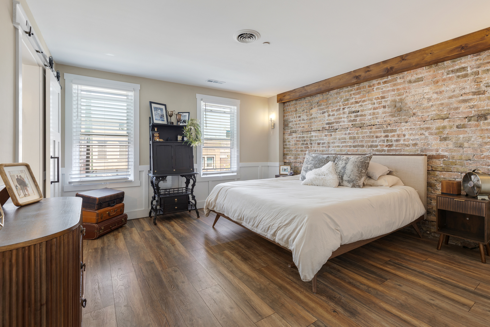 219 W Main Street, St. Charles, IL 60174