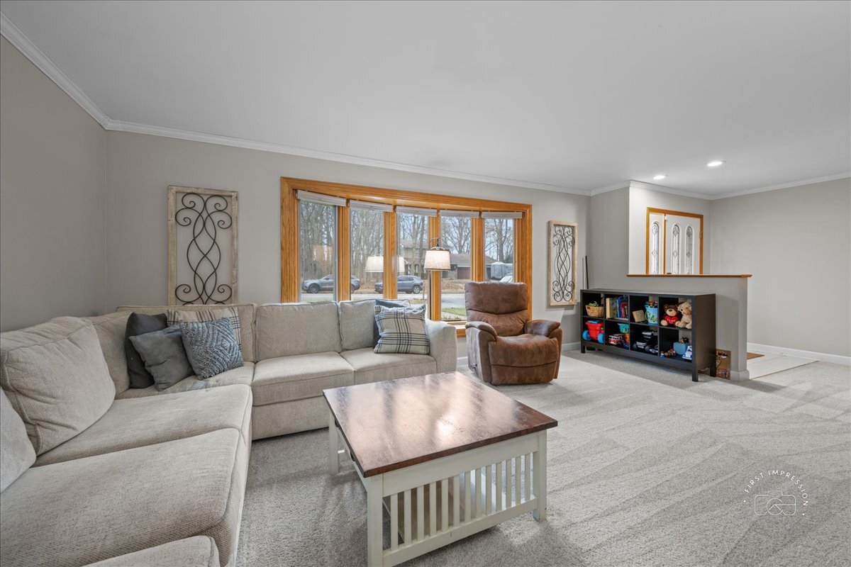 2S924 Shagbark Drive, Batavia, IL 60510