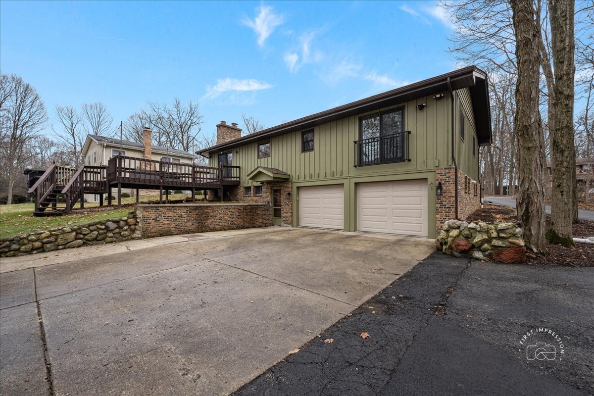 2S924 Shagbark Drive, Batavia, IL 60510