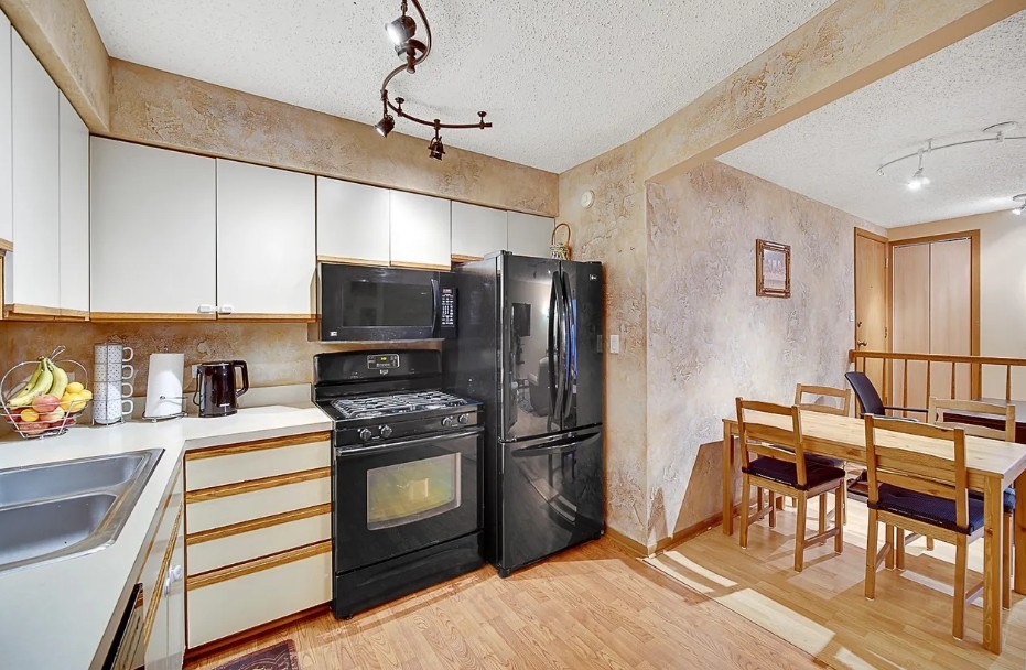 4 Echo Court #9, Vernon Hills, IL 60061