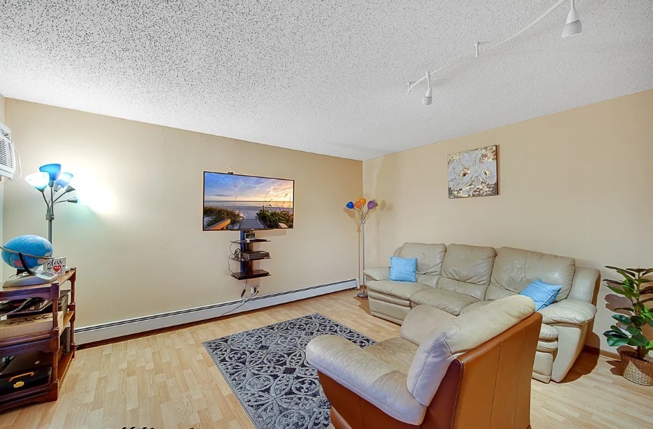 4 Echo Court #9, Vernon Hills, IL 60061