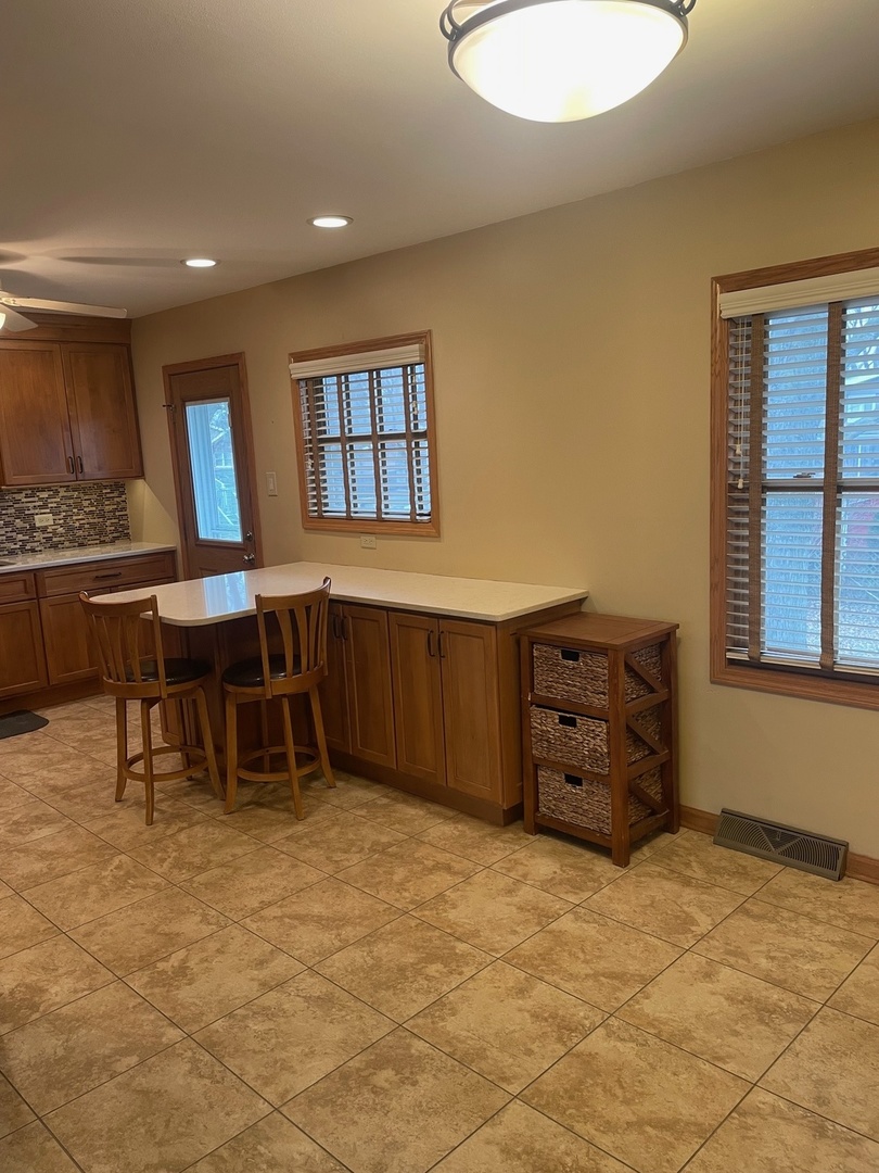 16508 Brockton Lane, Oak Forest, IL 60452