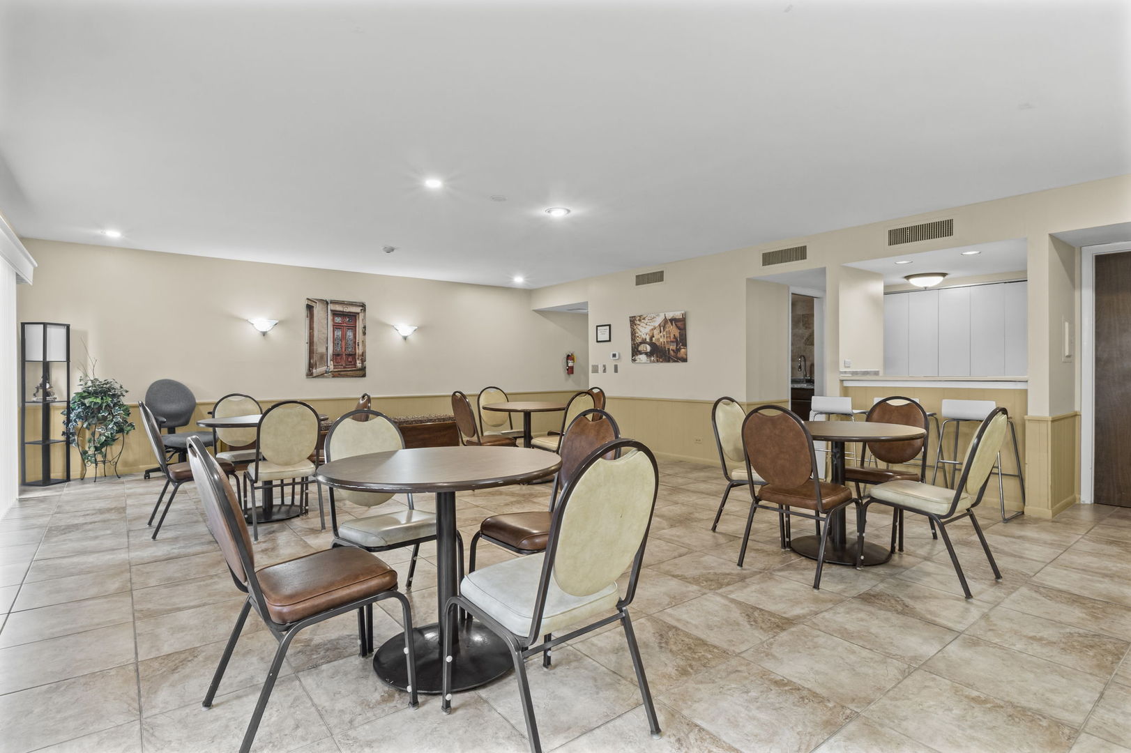 850 Wellington Avenue #311, Elk Grove Village, IL 60007