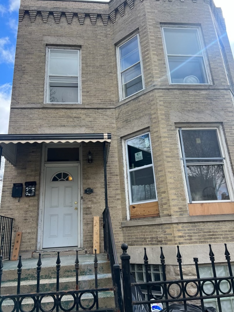 7431 S Saint Lawrence Avenue, Chicago, IL 60619