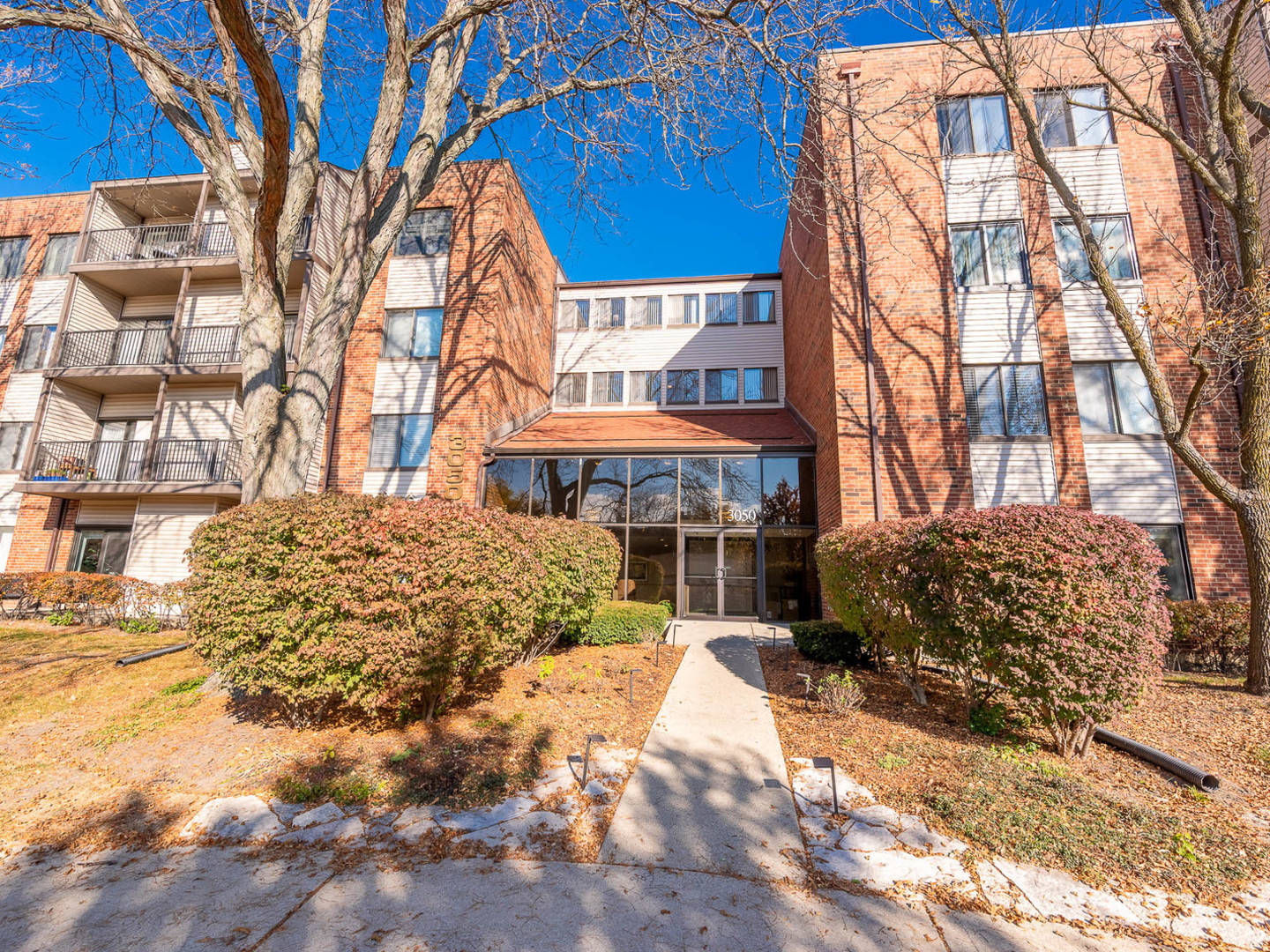 3050 Pheasant Creek Drive #407, Northbrook, IL 60062
