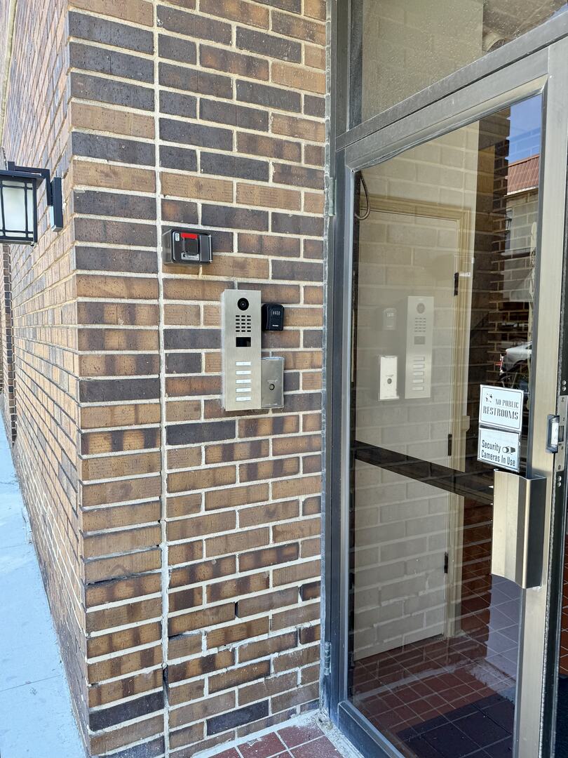 3239 Grove Avenue, Berwyn, IL 60402