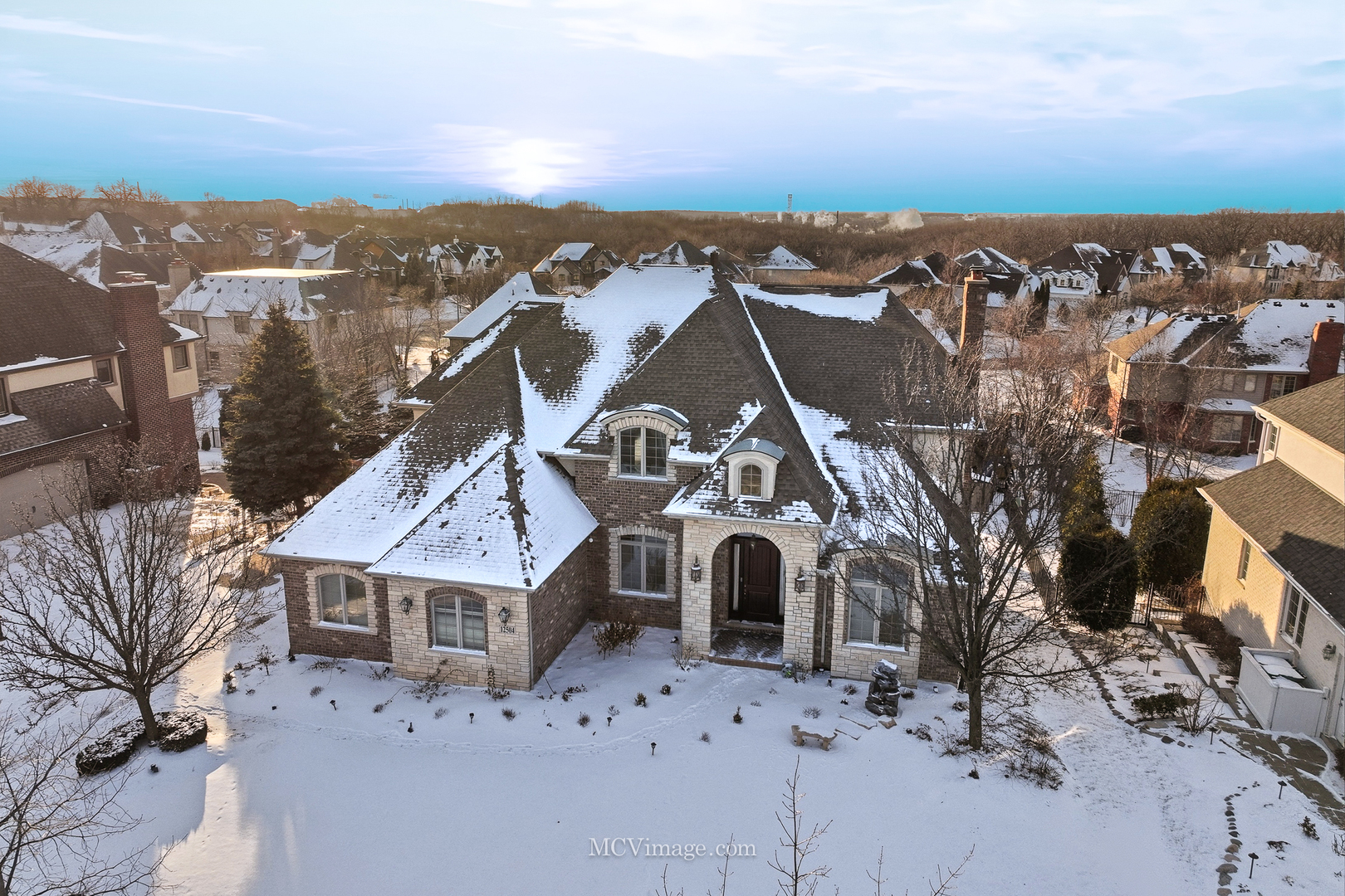 12504 Thornberry Drive, Lemont, IL 60439