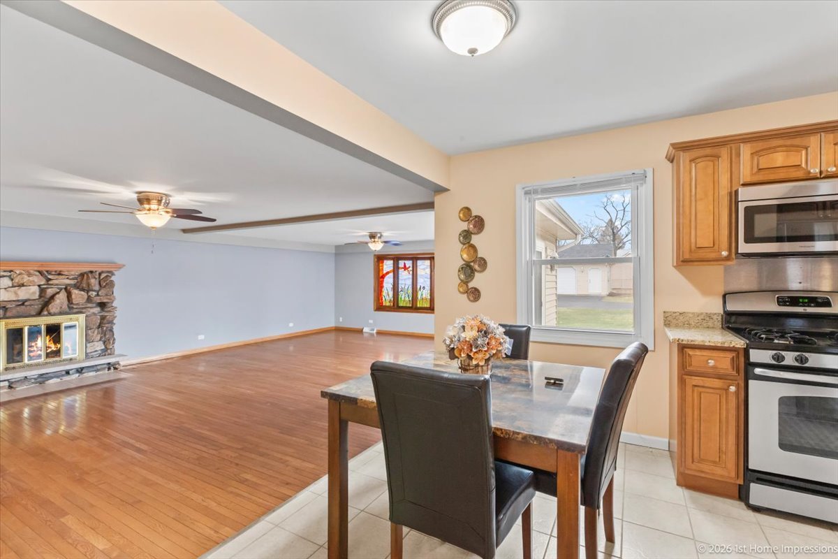 8305 S 85th Court, Hickory Hills, IL 60457