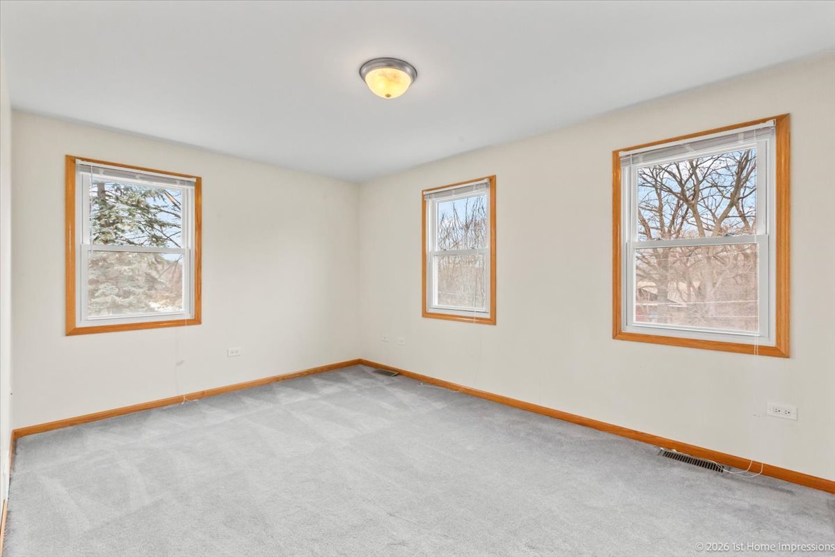 8305 S 85th Court, Hickory Hills, IL 60457