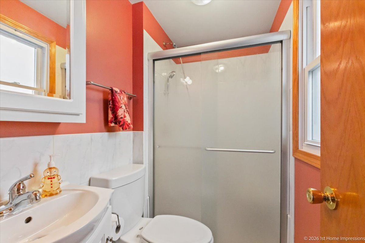 8305 S 85th Court, Hickory Hills, IL 60457