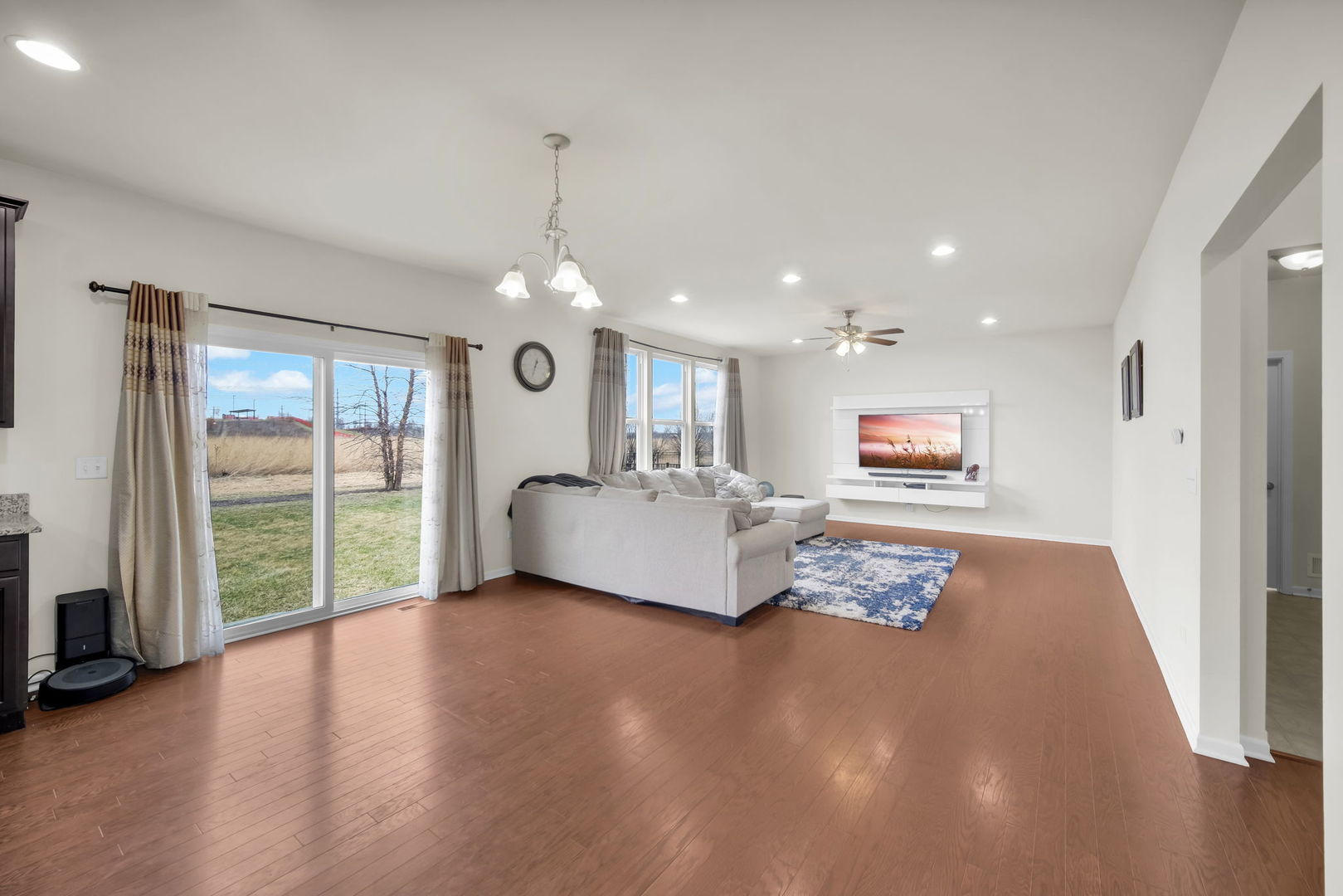 4255 FRASER Circle, Naperville, IL 60564