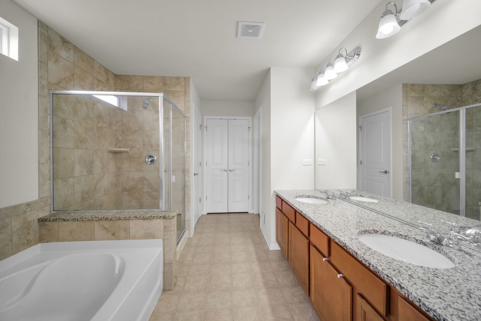 4255 FRASER Circle, Naperville, IL 60564