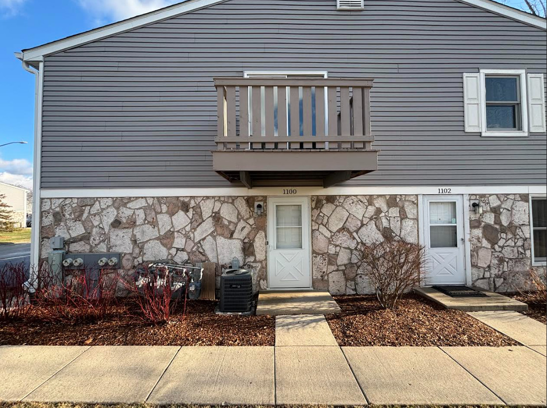 1100 Boston Harbor #1100, Schaumburg, IL 60193