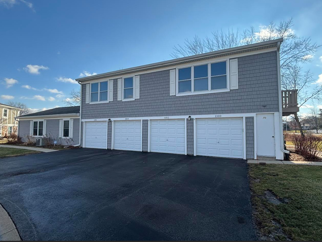 1100 Boston Harbor #1100, Schaumburg, IL 60193