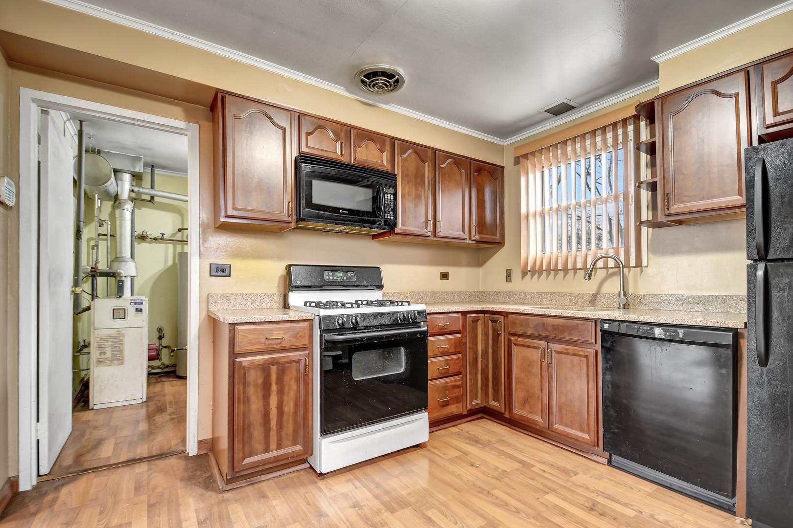 273 Mohawk Street, Park Forest, IL 60466