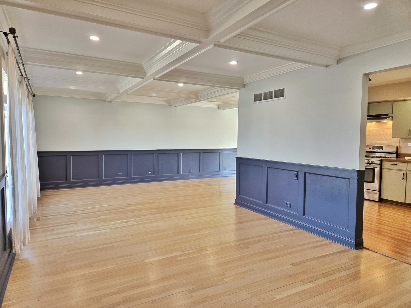 15251 Colina Avenue, Oak Forest, IL 60452