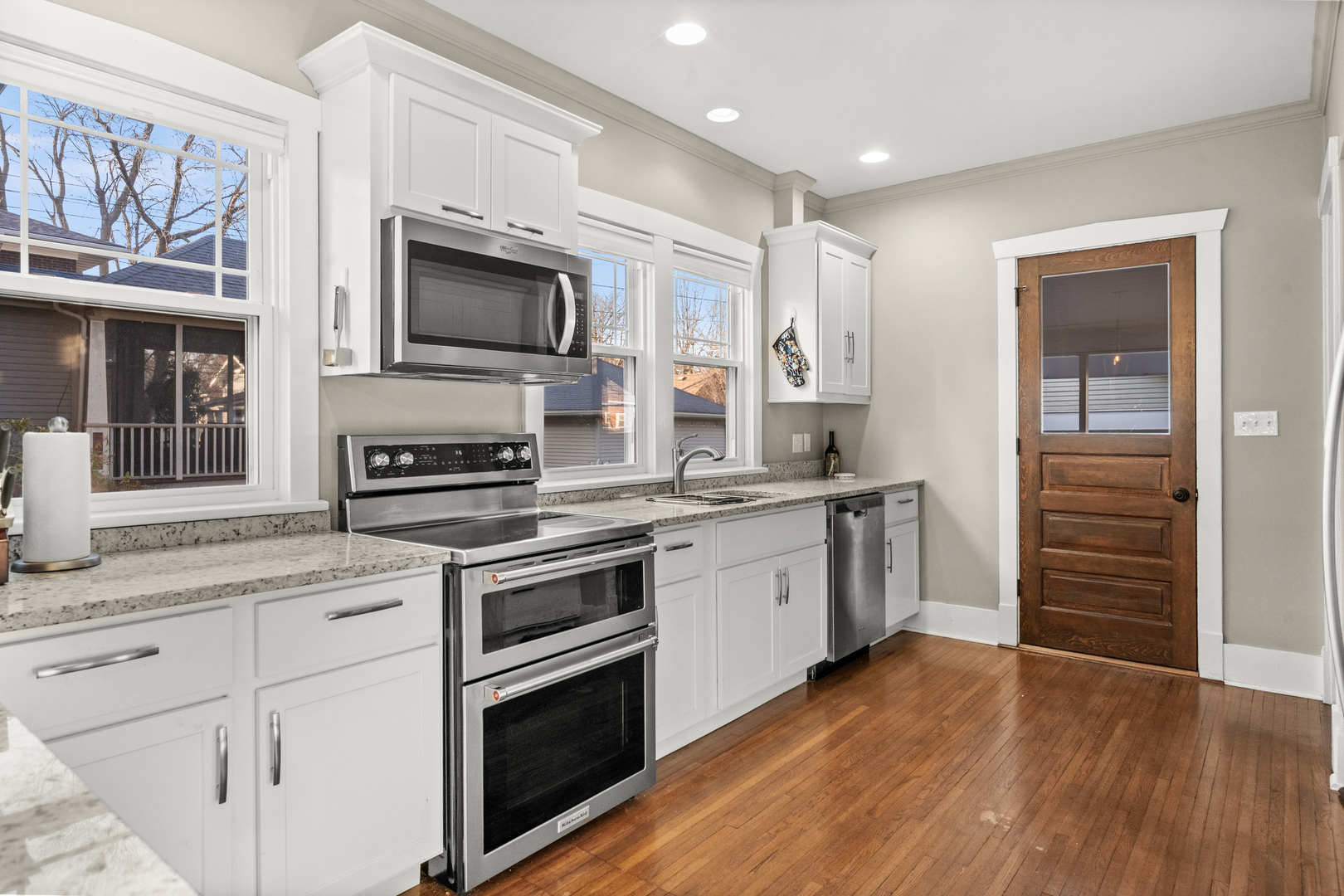 1906 E Taylor Street, Bloomington, IL 61701