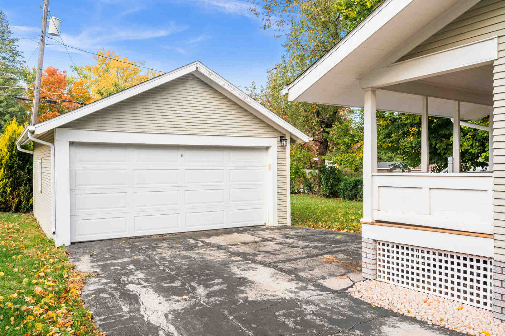 1906 E Taylor Street, Bloomington, IL 61701