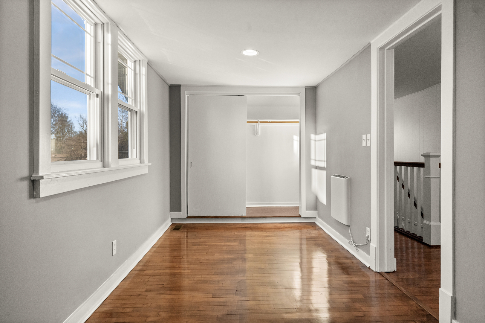 1906 E Taylor Street, Bloomington, IL 61701