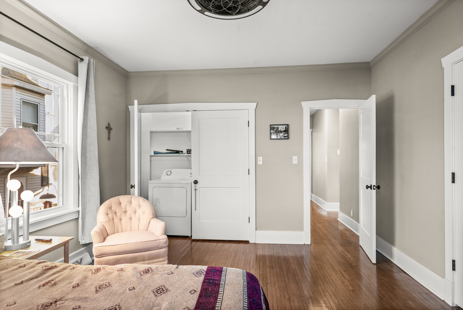 1906 E Taylor Street, Bloomington, IL 61701