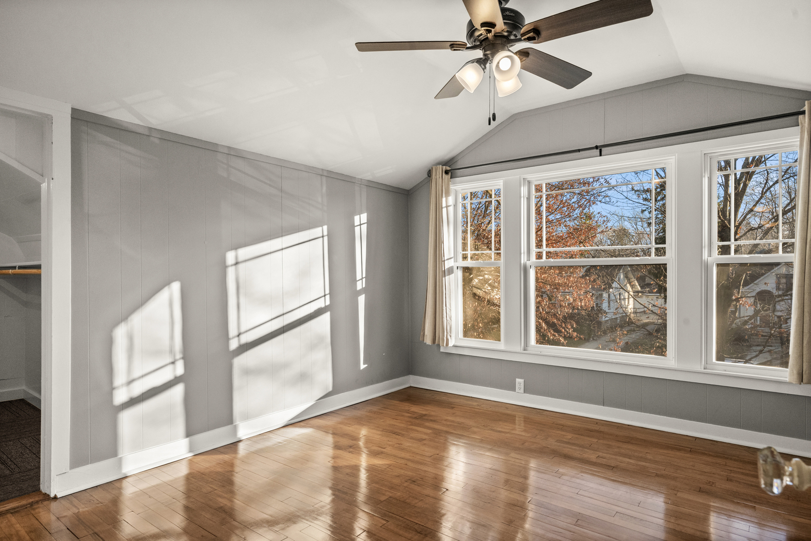 1906 E Taylor Street, Bloomington, IL 61701