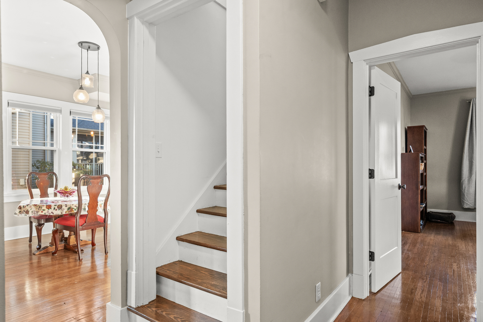 1906 E Taylor Street, Bloomington, IL 61701