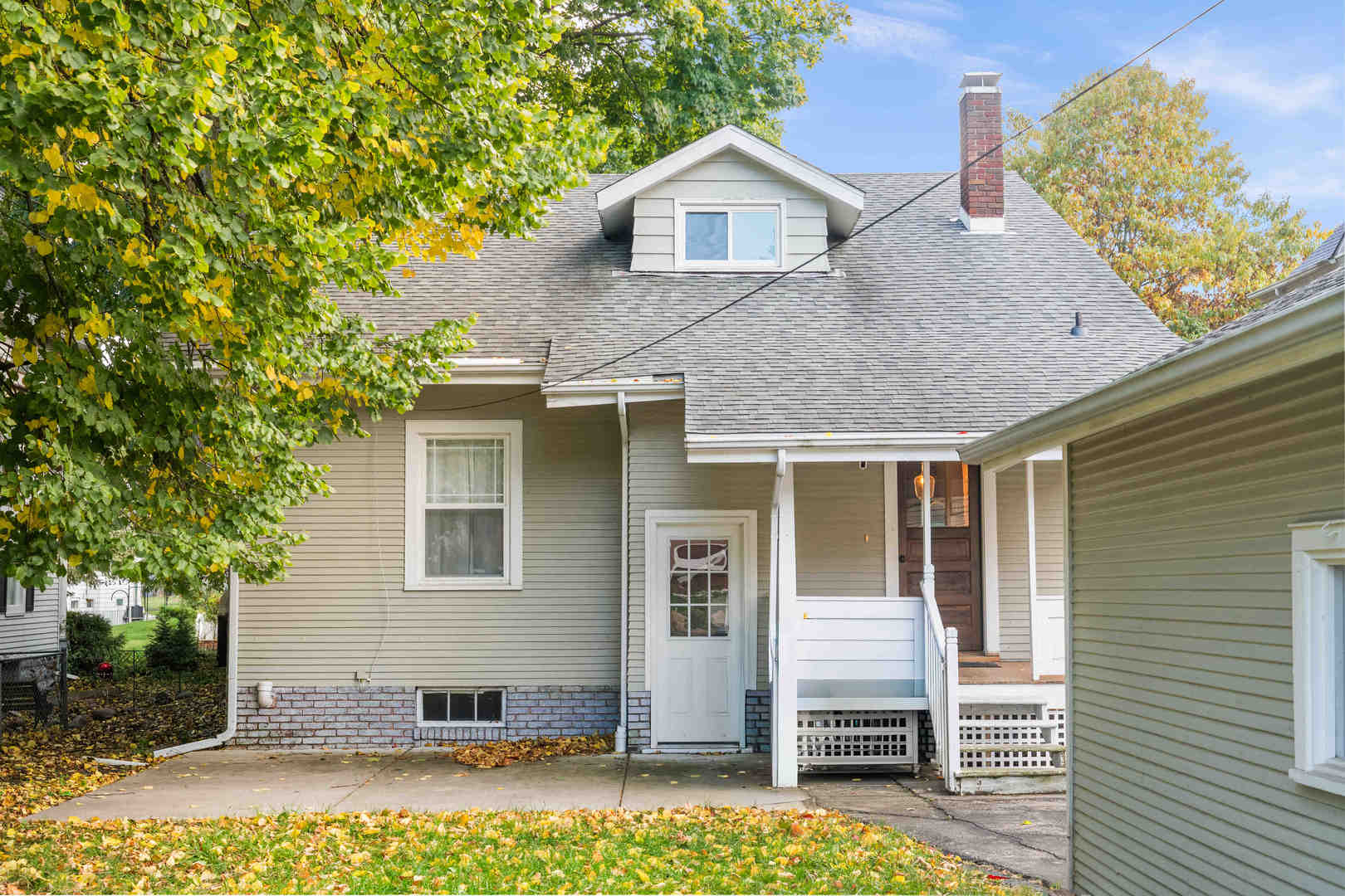 1906 E Taylor Street, Bloomington, IL 61701
