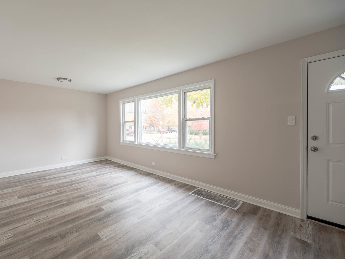 7920 S Mozart Street, Chicago, IL 60652