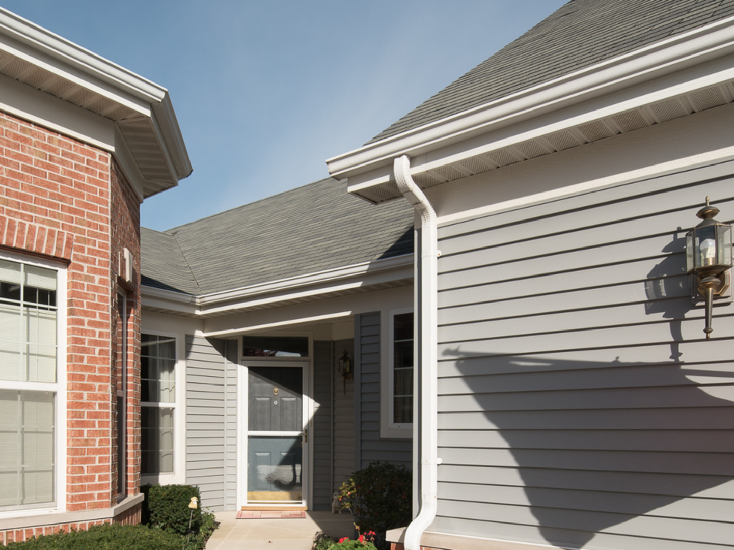 21406 Mays Lake Drive, Crest Hill, IL 60403