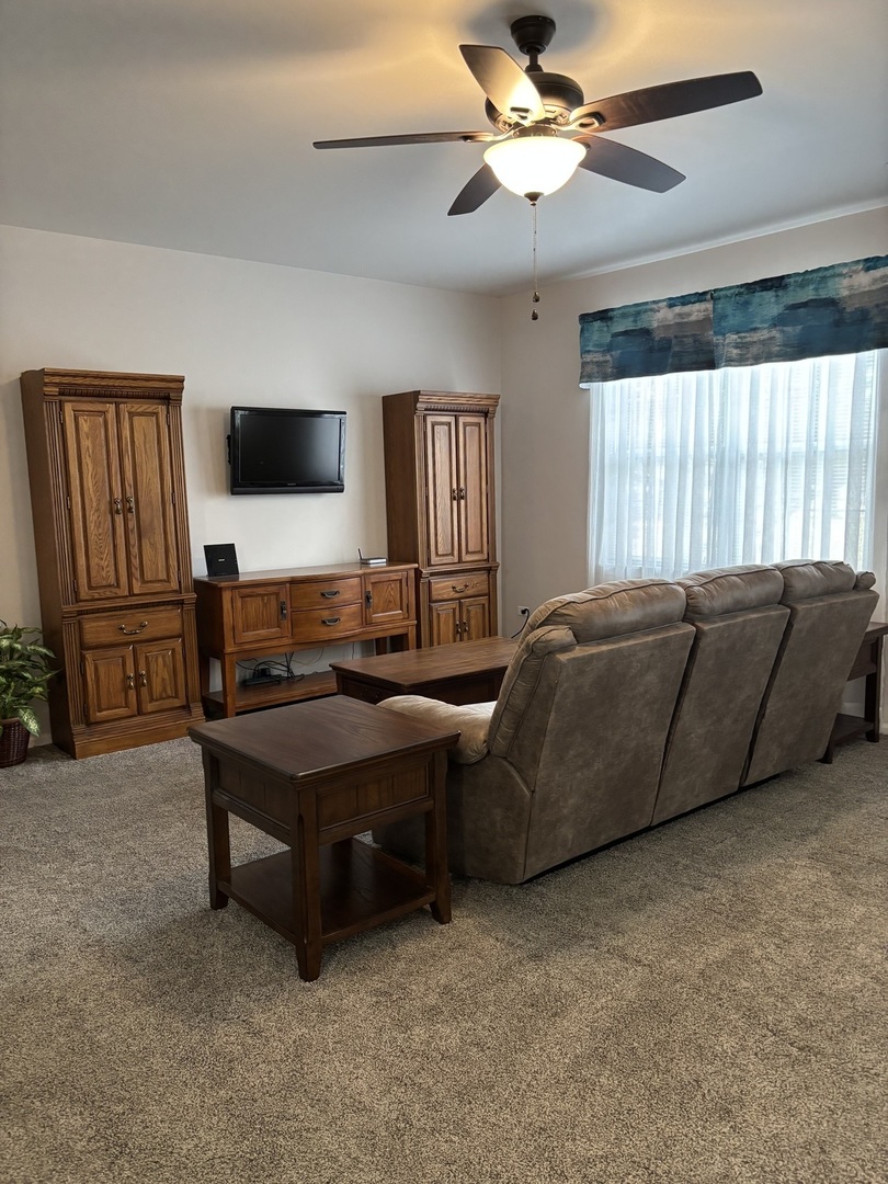 21406 Mays Lake Drive, Crest Hill, IL 60403