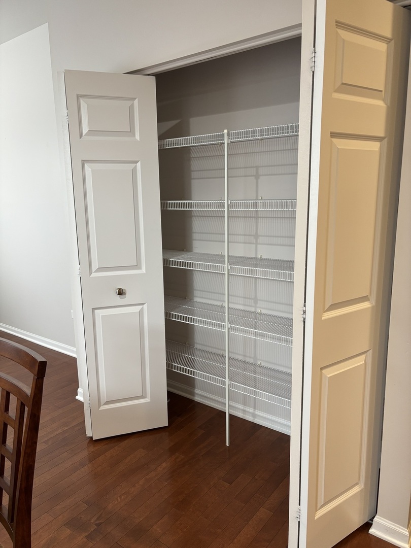 21406 Mays Lake Drive, Crest Hill, IL 60403