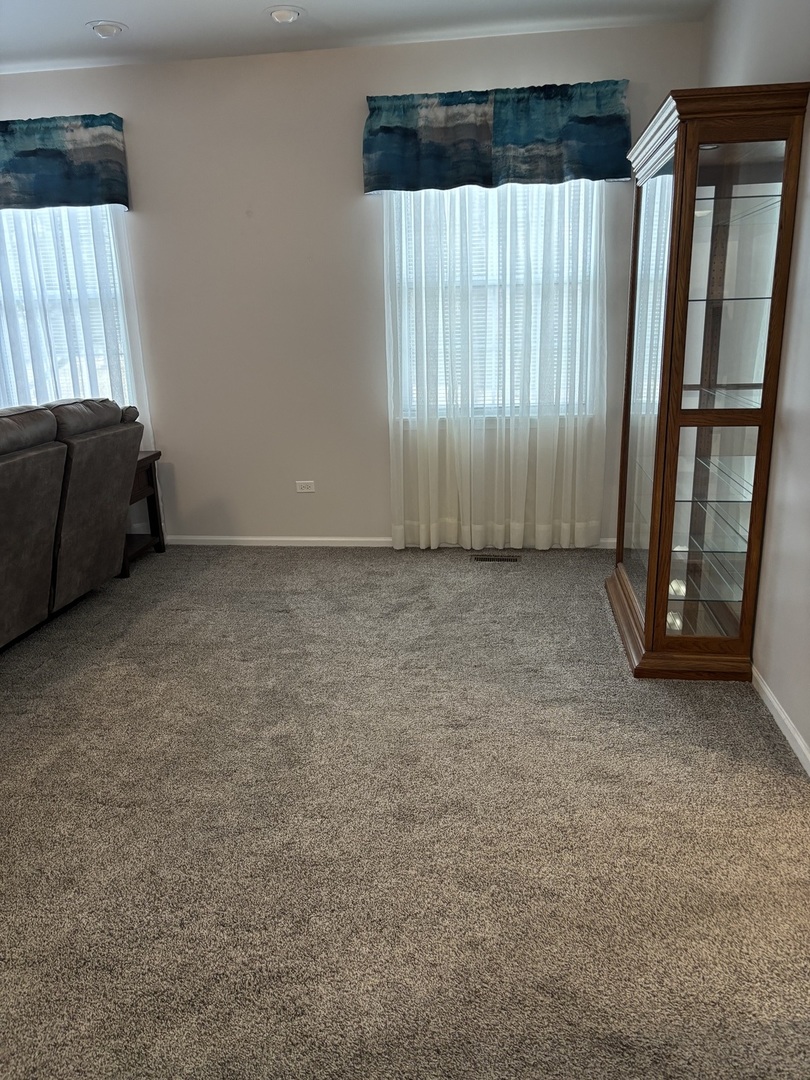 21406 Mays Lake Drive, Crest Hill, IL 60403