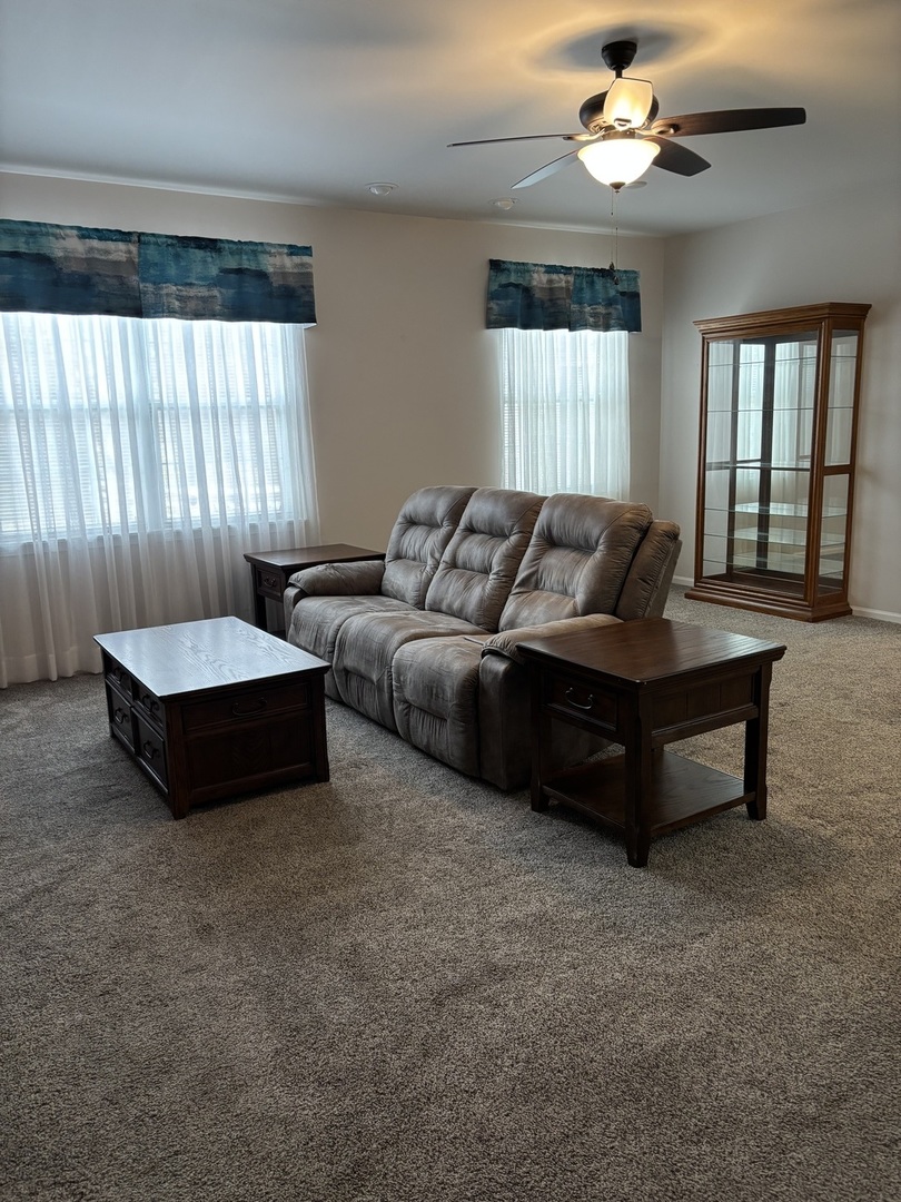 21406 Mays Lake Drive, Crest Hill, IL 60403