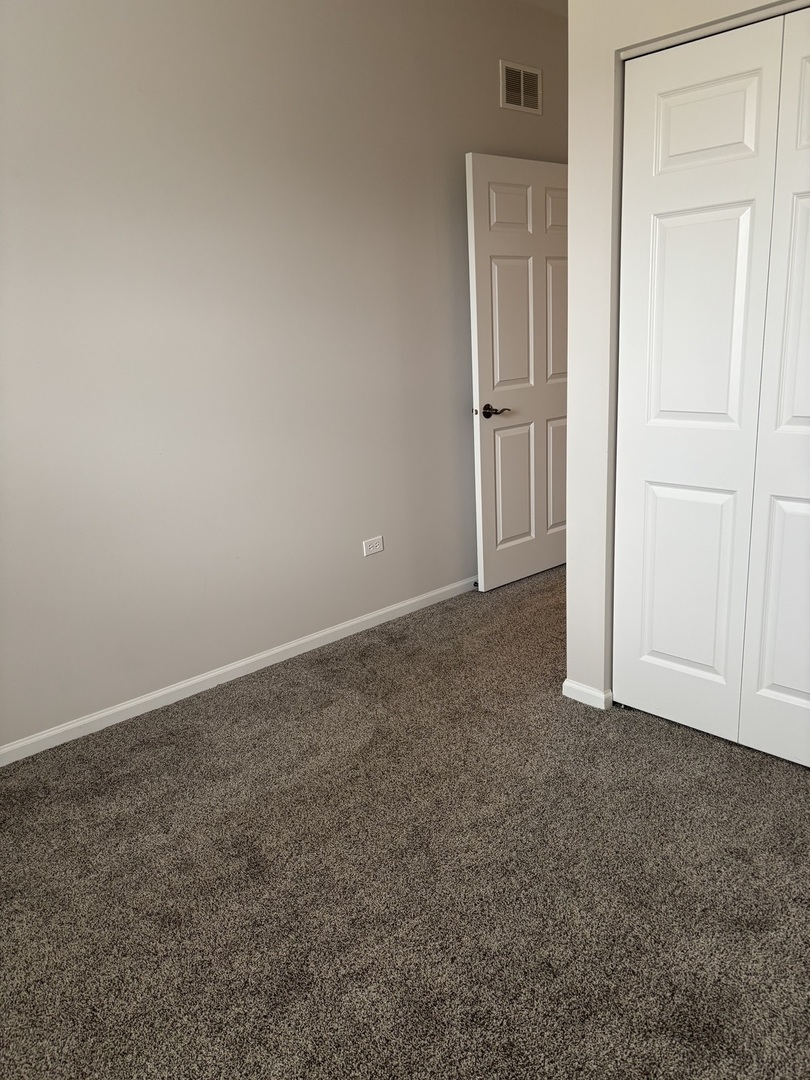 21406 Mays Lake Drive, Crest Hill, IL 60403