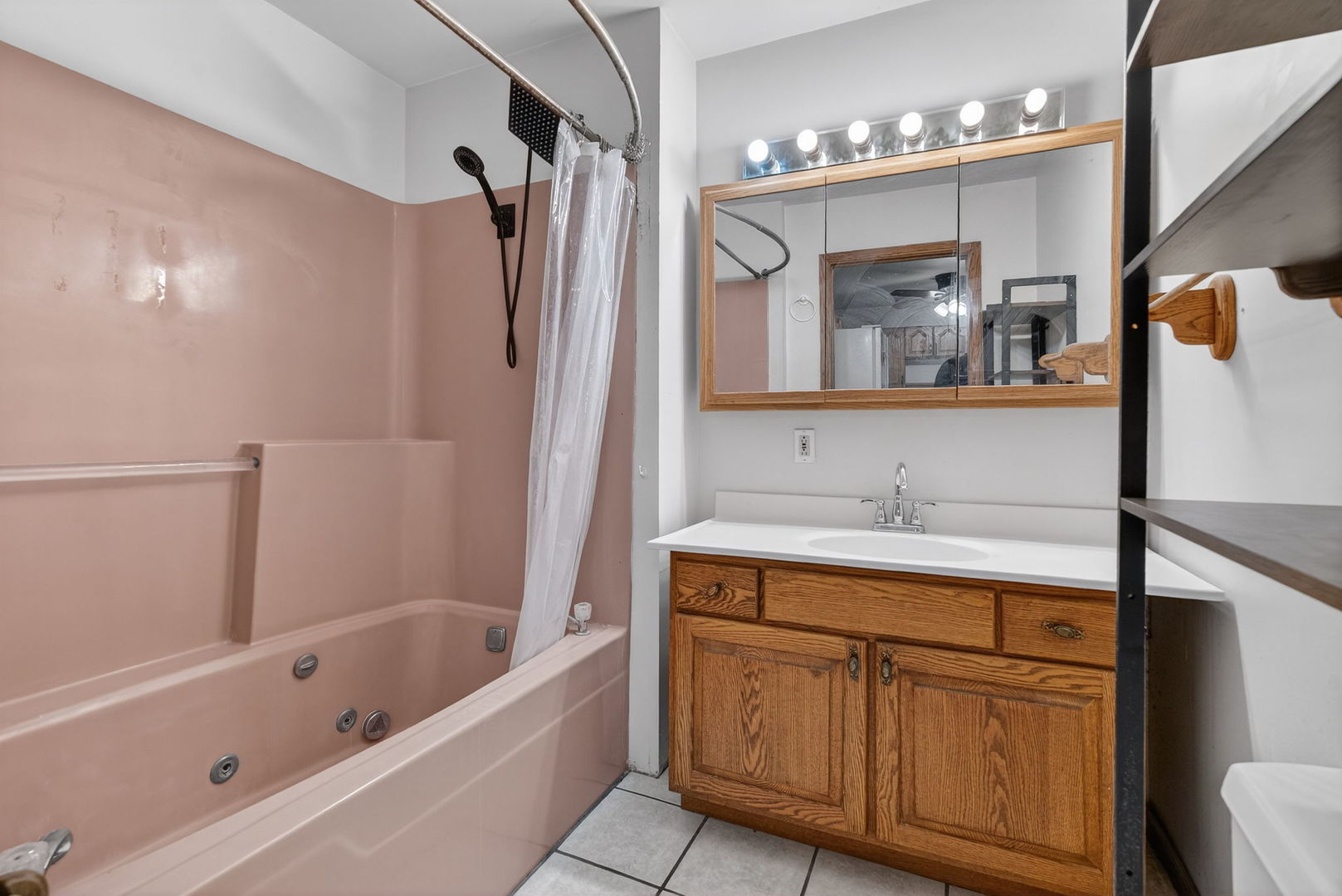 136 W 18th Street, Lockport, IL 60441