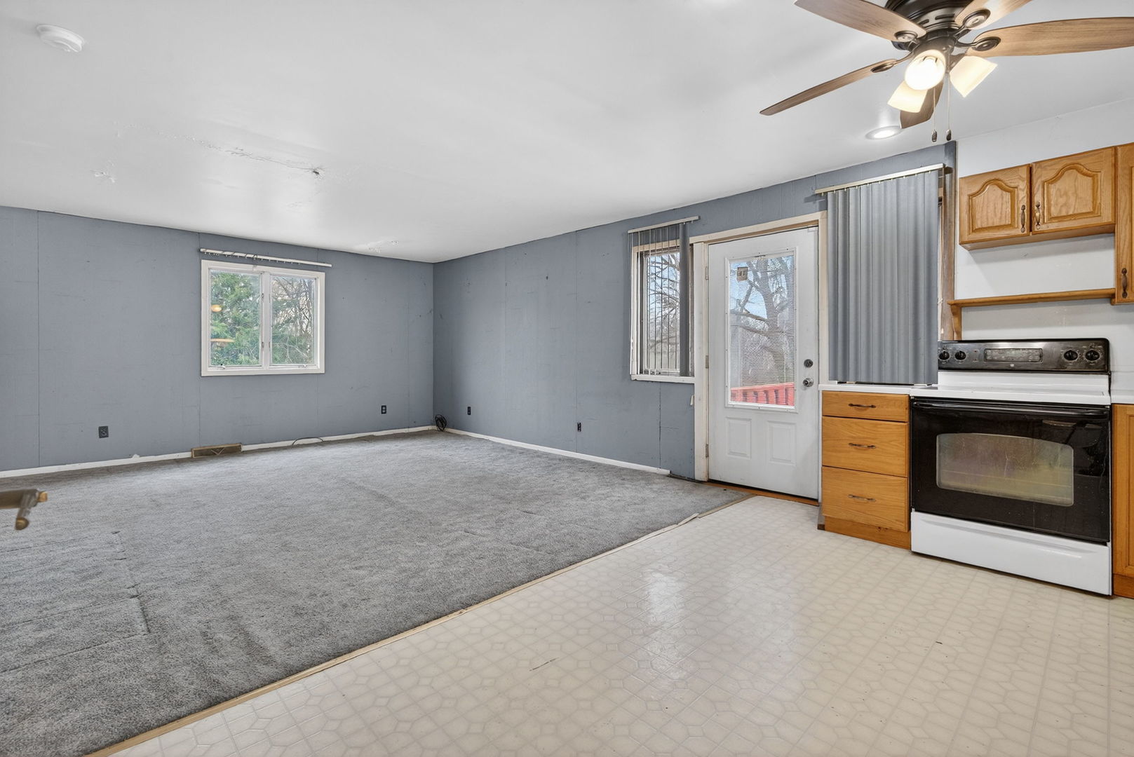 136 W 18th Street, Lockport, IL 60441