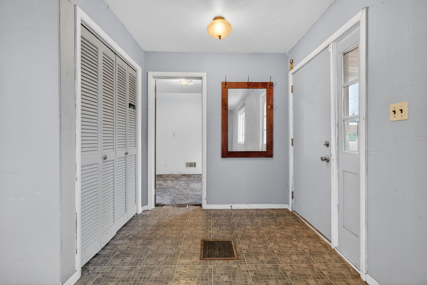 136 W 18th Street, Lockport, IL 60441