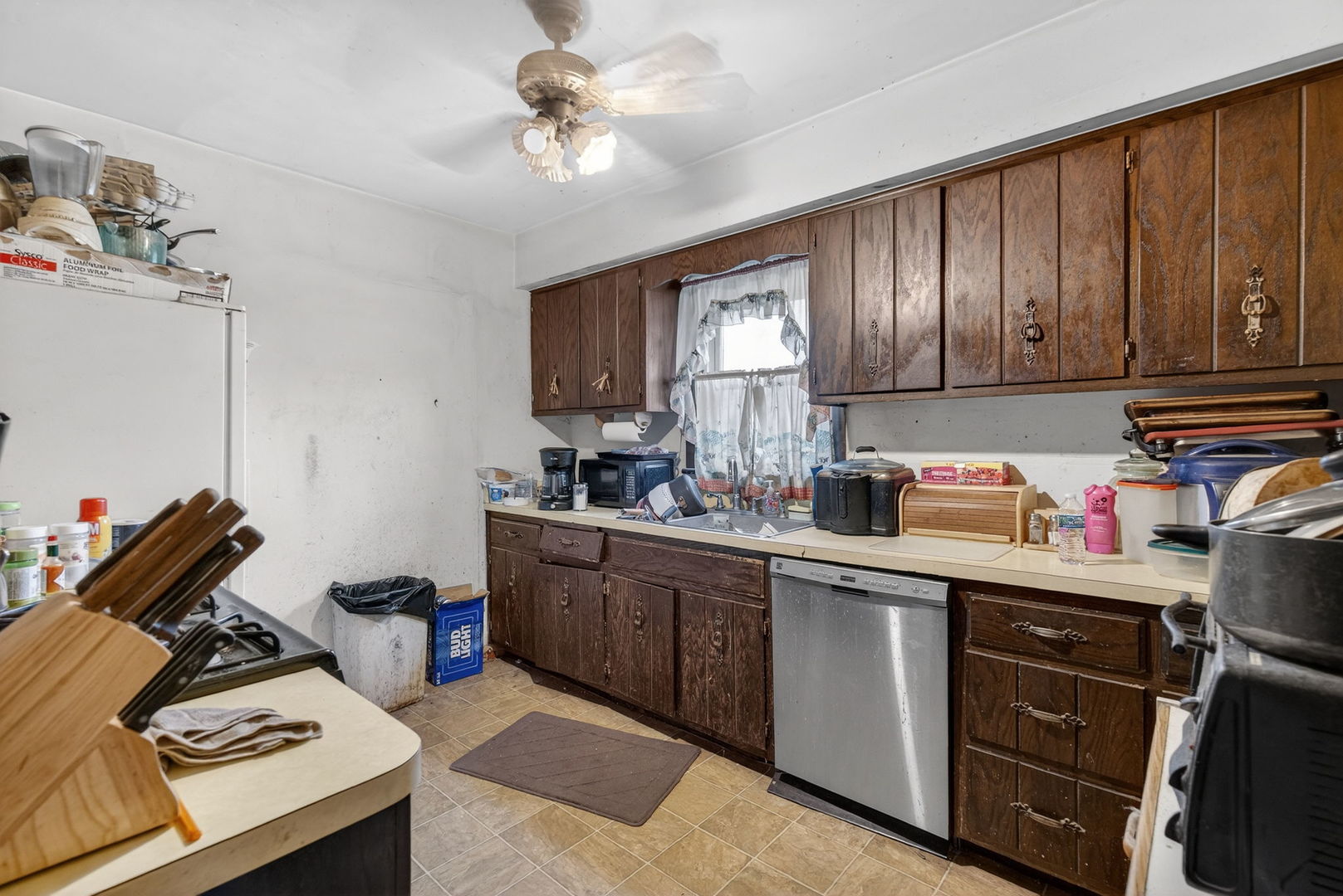 136 W 18th Street, Lockport, IL 60441