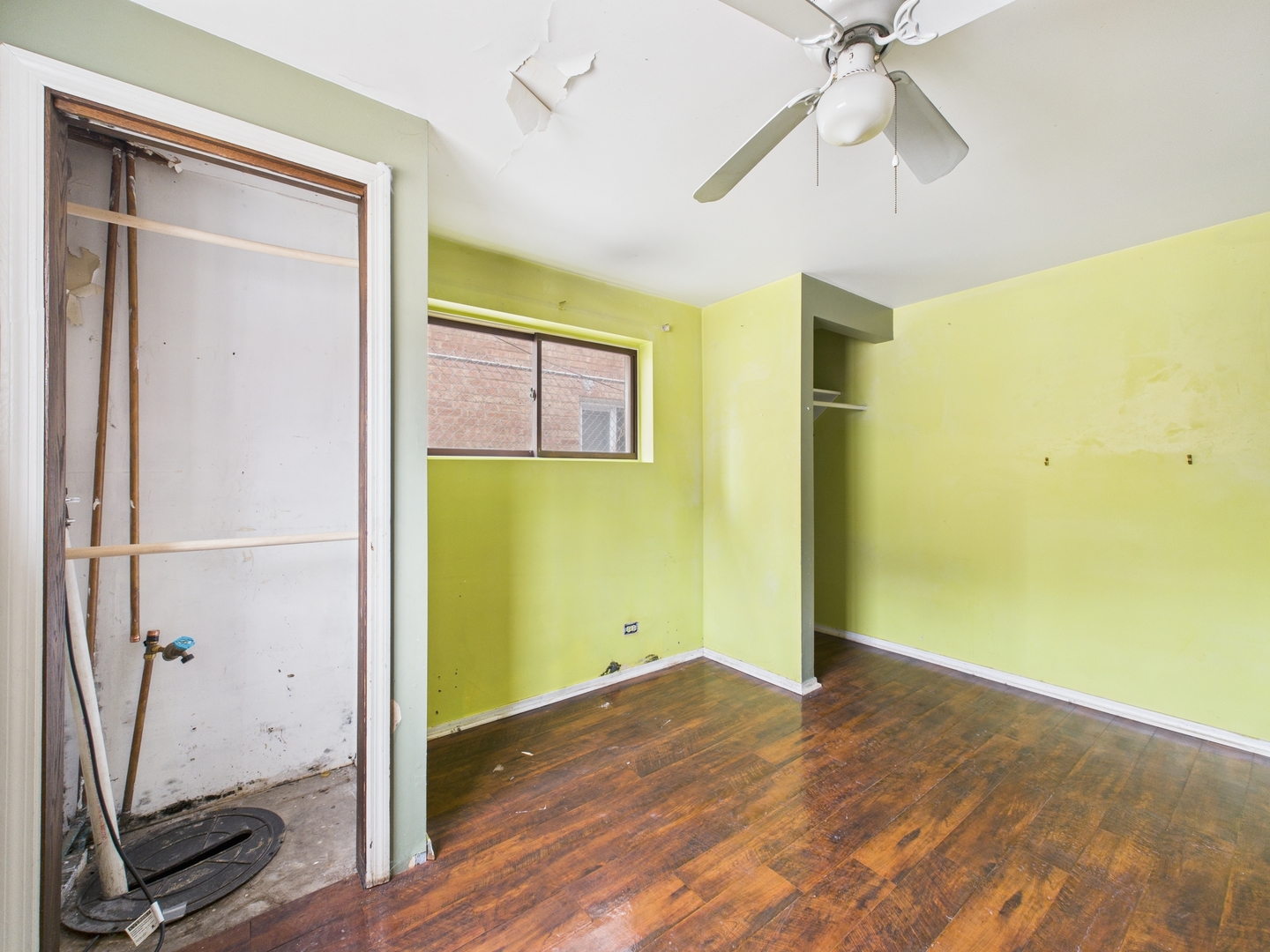 5024 S Lockwood Avenue, Chicago, IL 60638