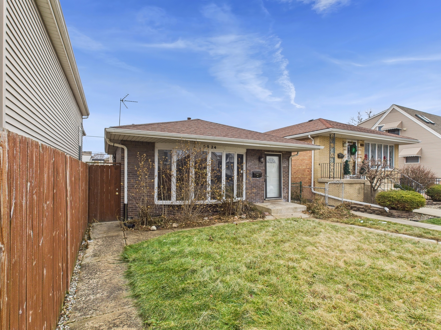 5024 S Lockwood Avenue, Chicago, IL 60638