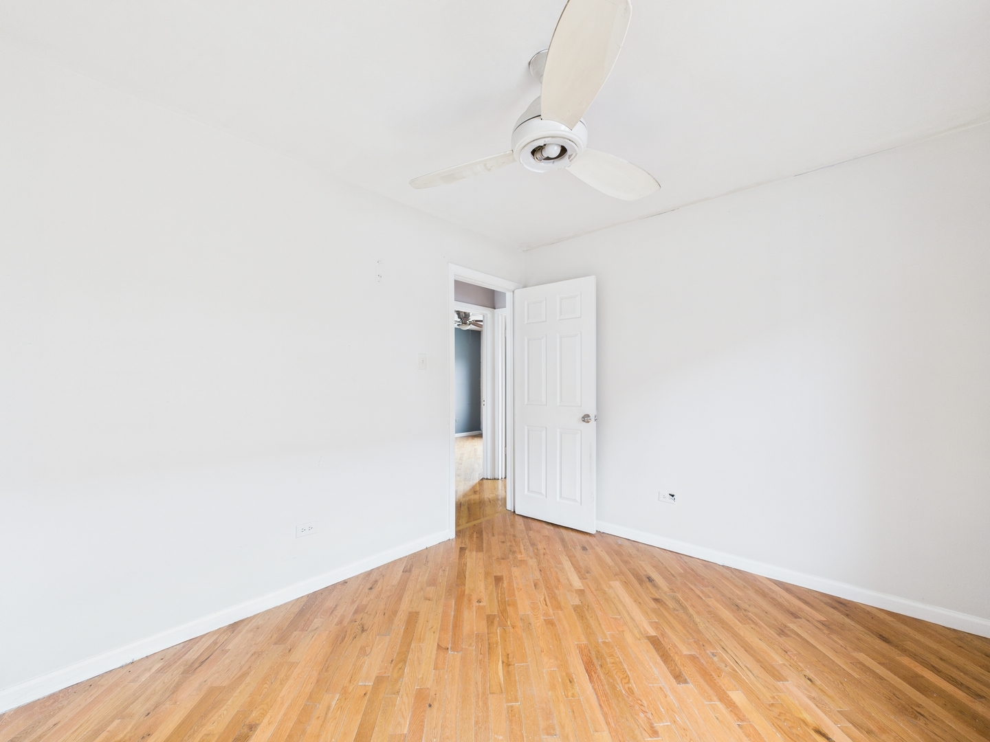 5024 S Lockwood Avenue, Chicago, IL 60638