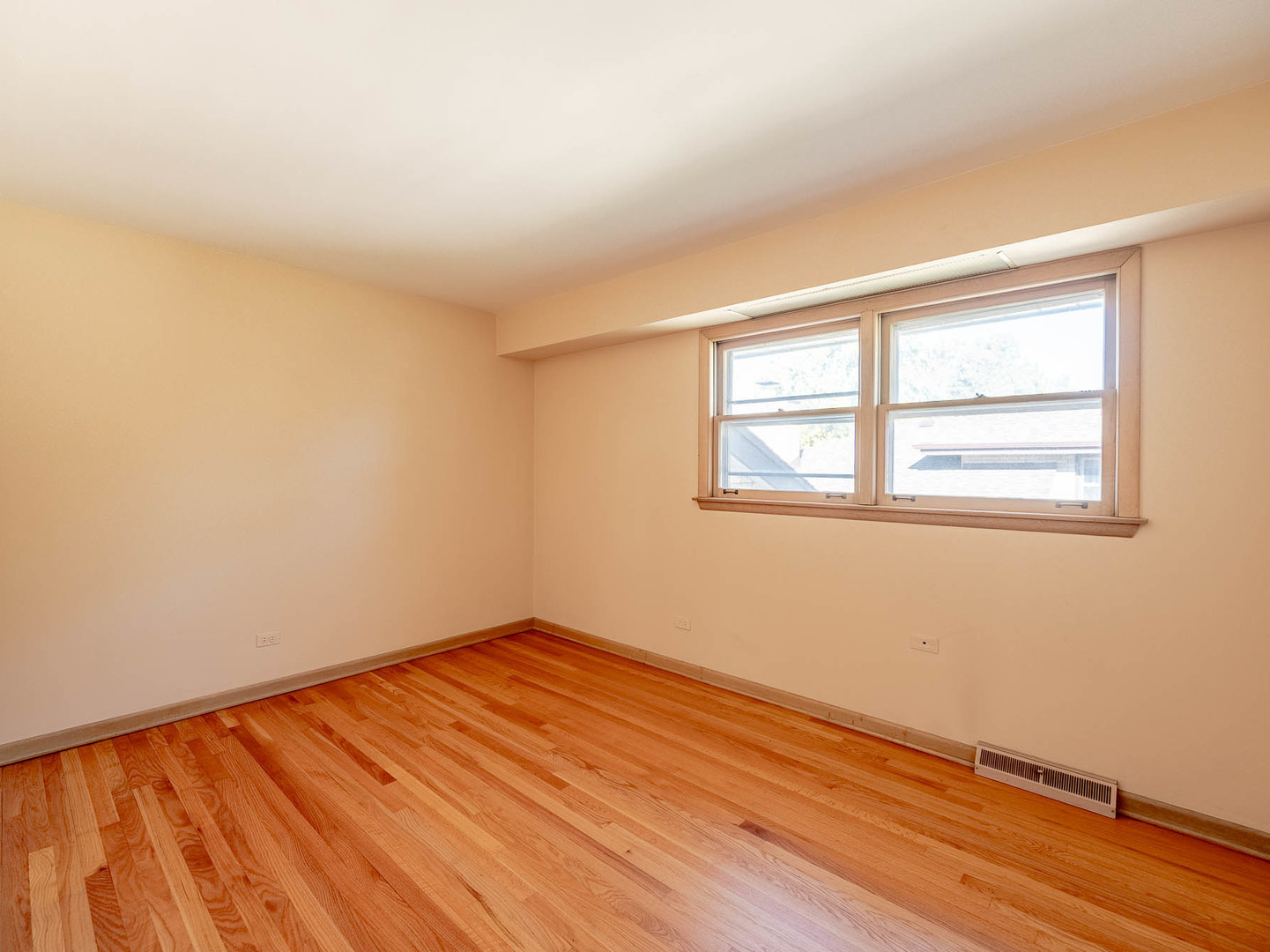 12443 S McVickers Avenue, Palos Heights, IL 60463