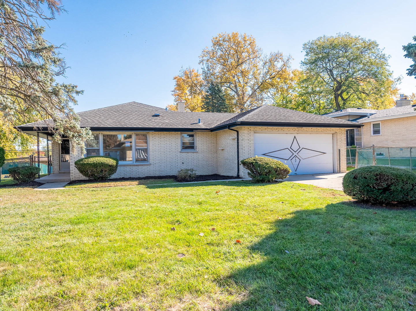 12443 S McVickers Avenue, Palos Heights, IL 60463