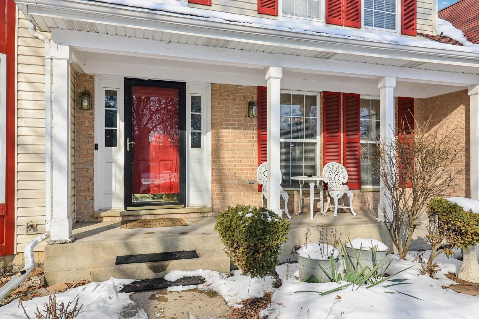 842 Deep Woods Court, Grayslake, IL 60030