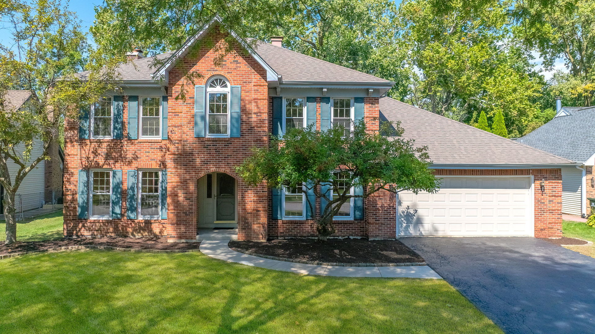 825 Biltmore Court, Naperville, IL 60563
