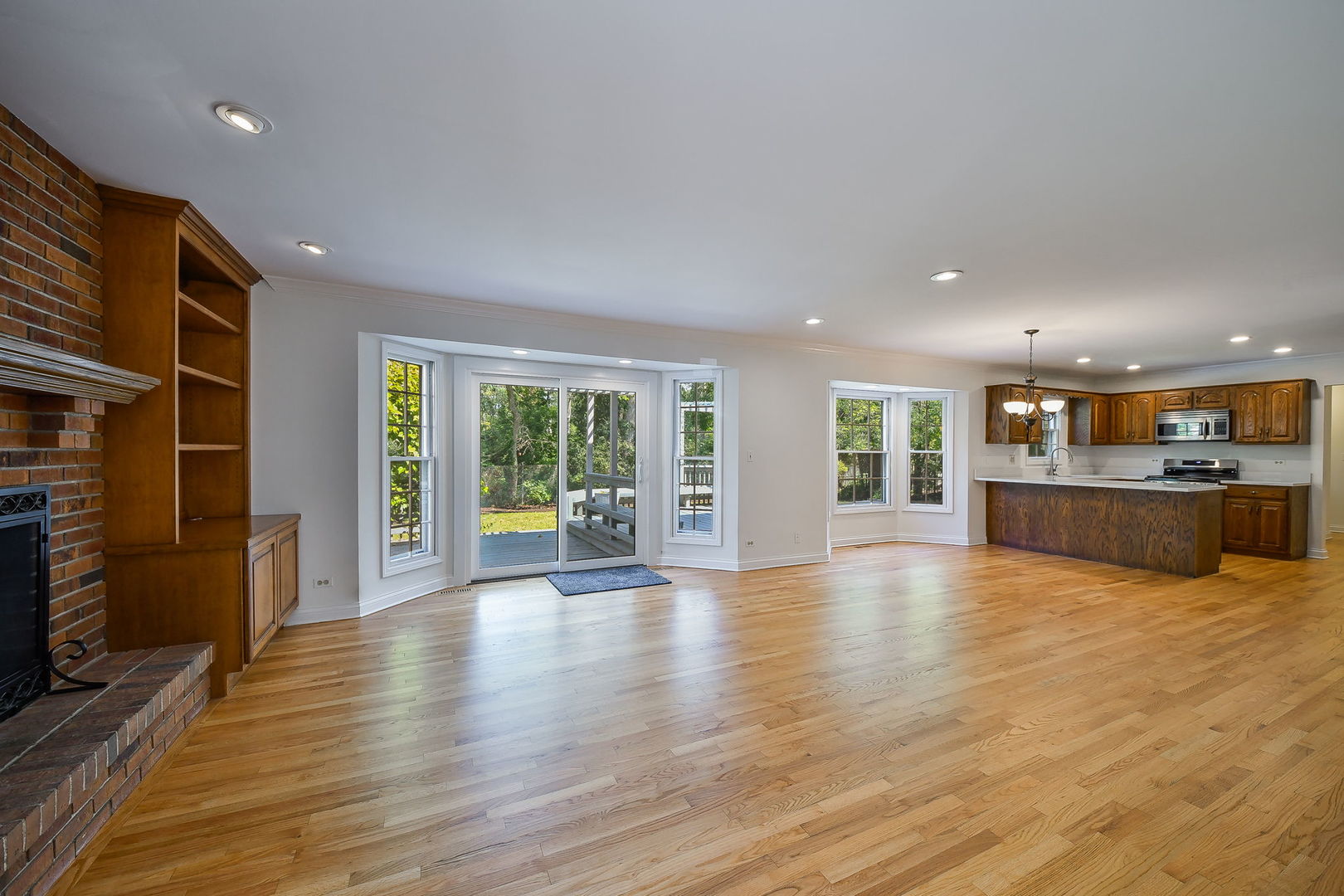 825 Biltmore Court, Naperville, IL 60563