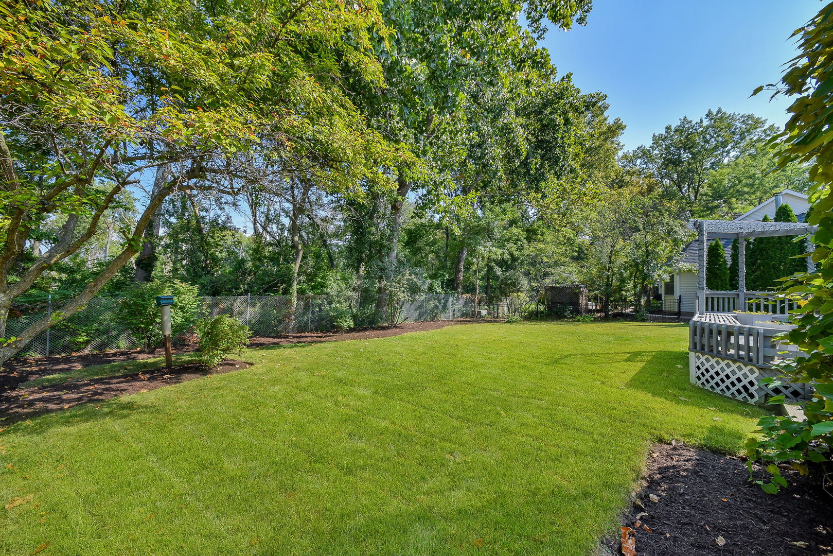 825 Biltmore Court, Naperville, IL 60563
