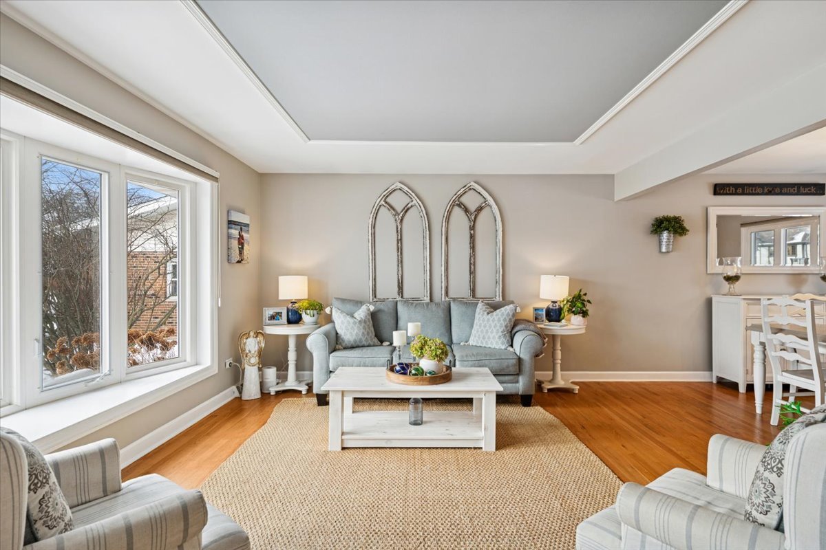 430 Valley View Drive, Downers Grove, IL 60516