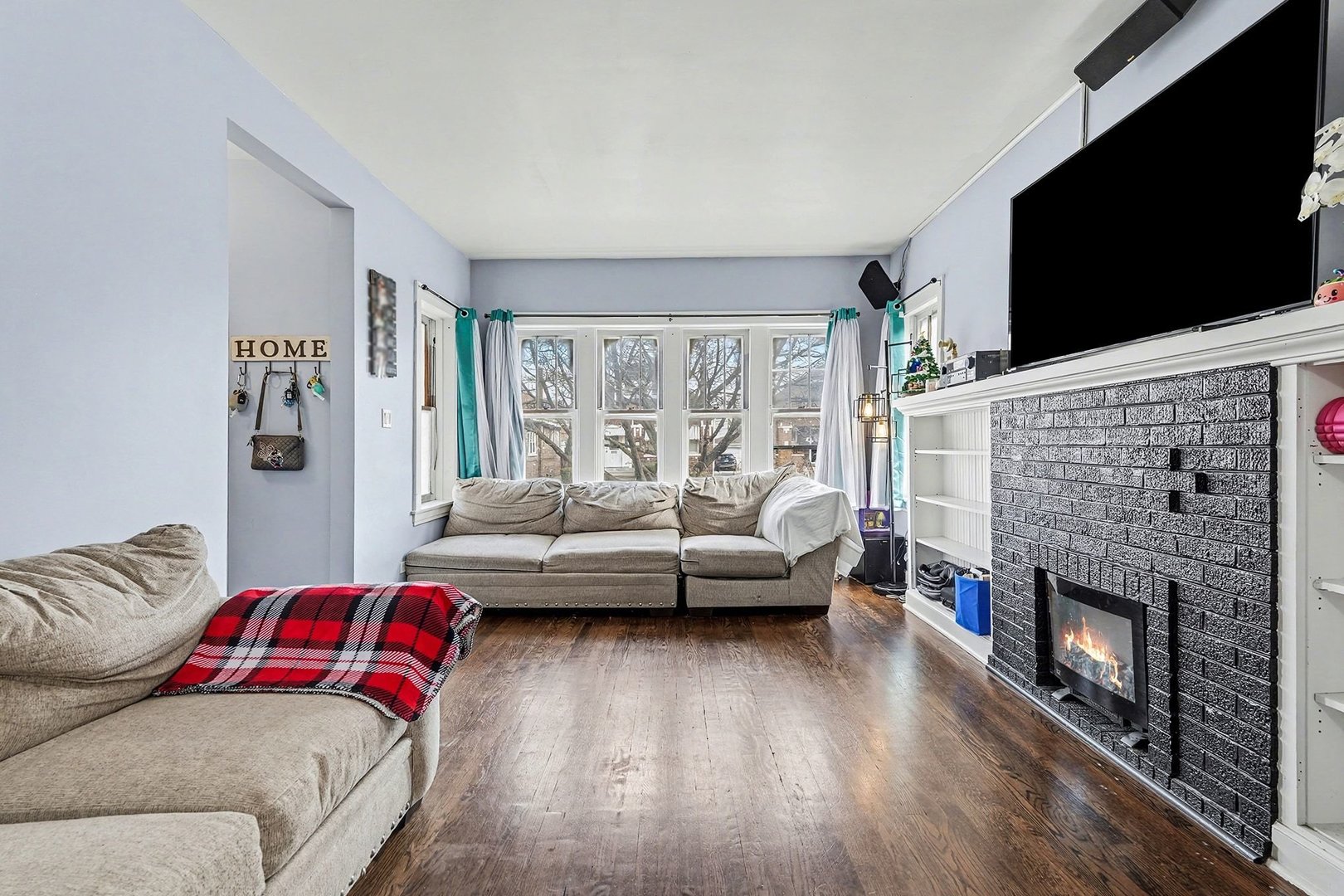 2112 East Avenue, Berwyn, IL 60402